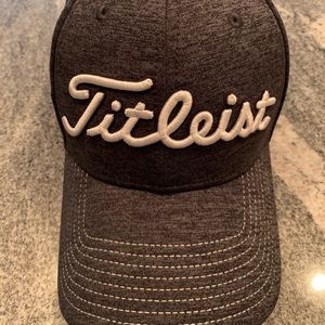 Titleist Fitted Heathered Grey L/XL